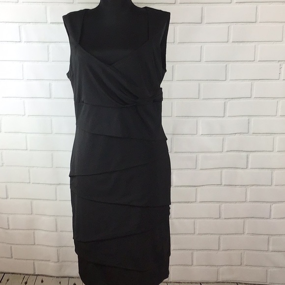 White House Black Market Dresses & Skirts - Beautiful White House Black Market dress